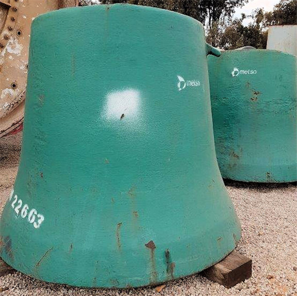 Lot Of Spare Parts For Allis Chalmers Mk-i 54" X 74" Gyratory Crusher)